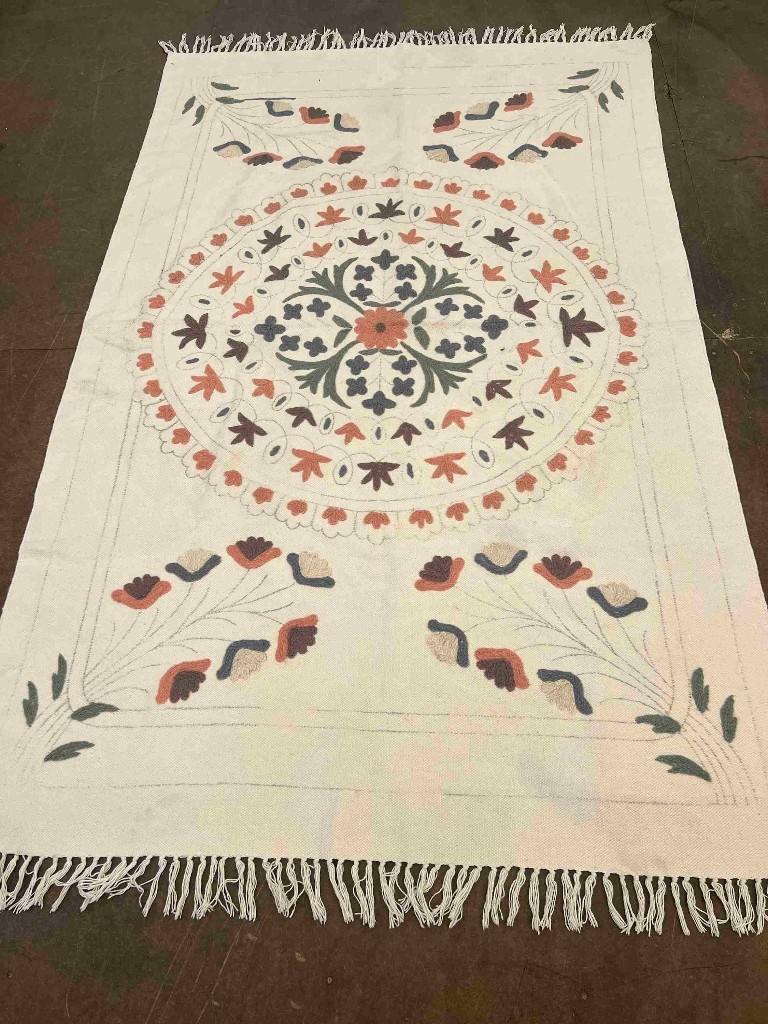 Geborduurd tafelkleed bloemen 202/130 cm, Gebruikt, Etten-Leur, DJT@dejuistetoon.eu, Ophalen of Verzenden