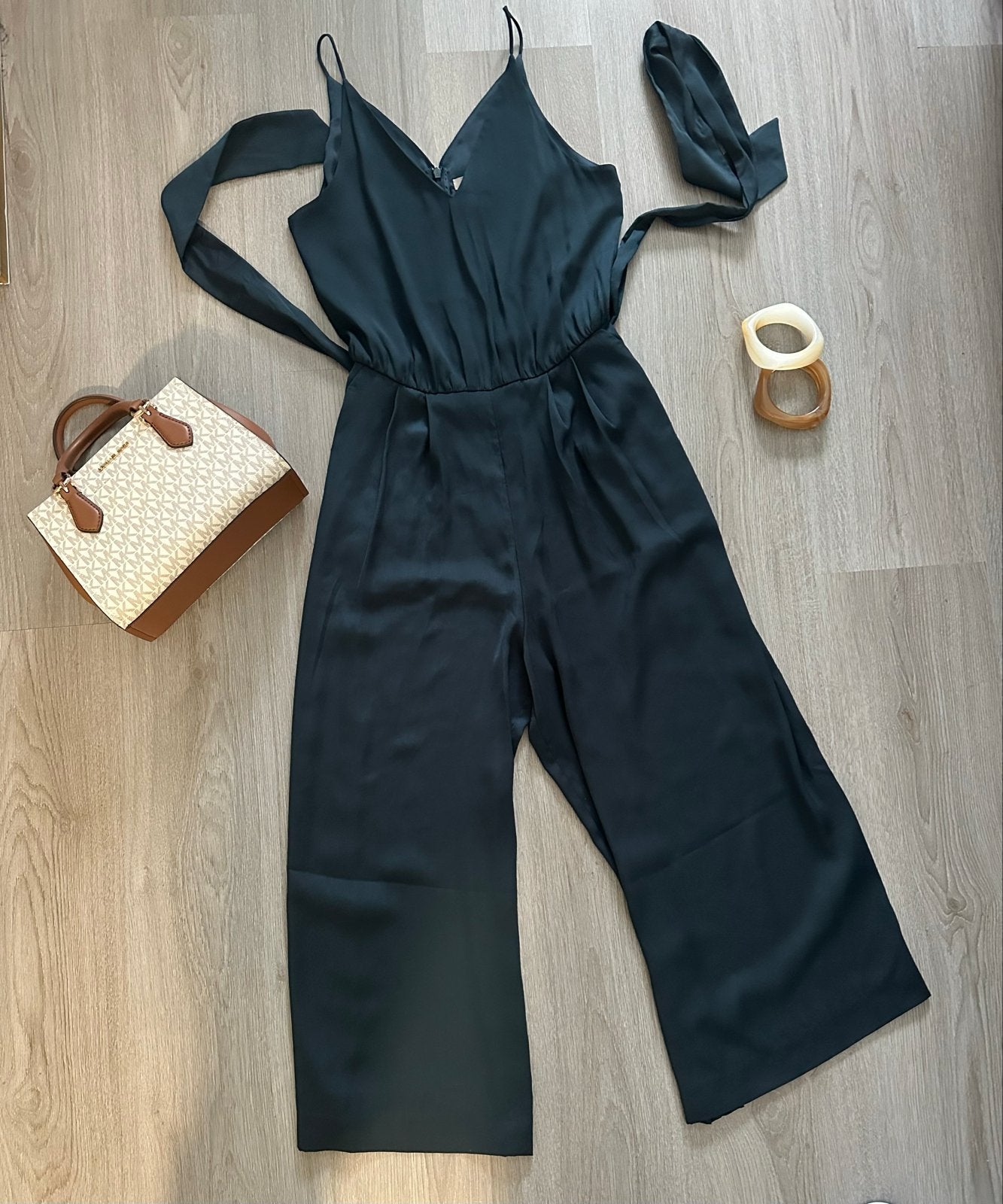H&M Satijnen Jumpsuit Donkergroen Maat 34, Kleding | Dames, Ophalen, Zo goed als nieuw, Maat 34 (XS) of kleiner, Groen