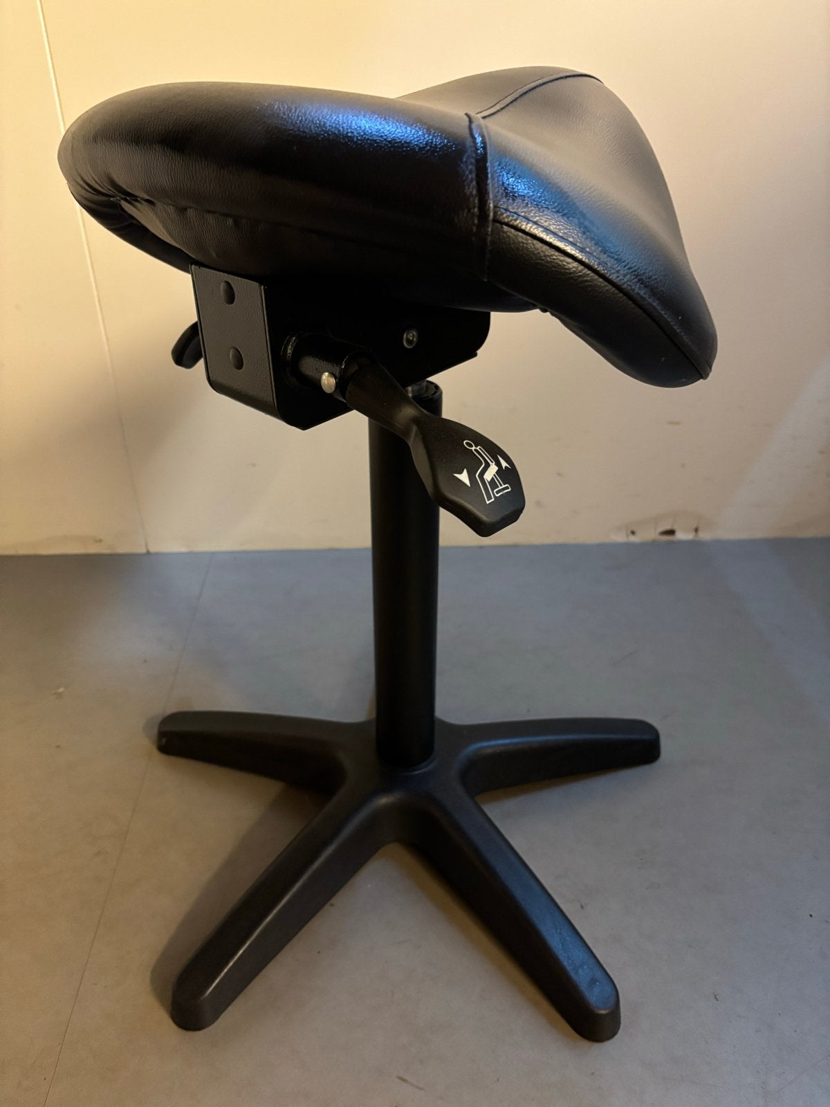 Zadelkruk Zwart - Ergonomische Werkstoel, Ophalen, Kunststof, Gebruikt, Zwart