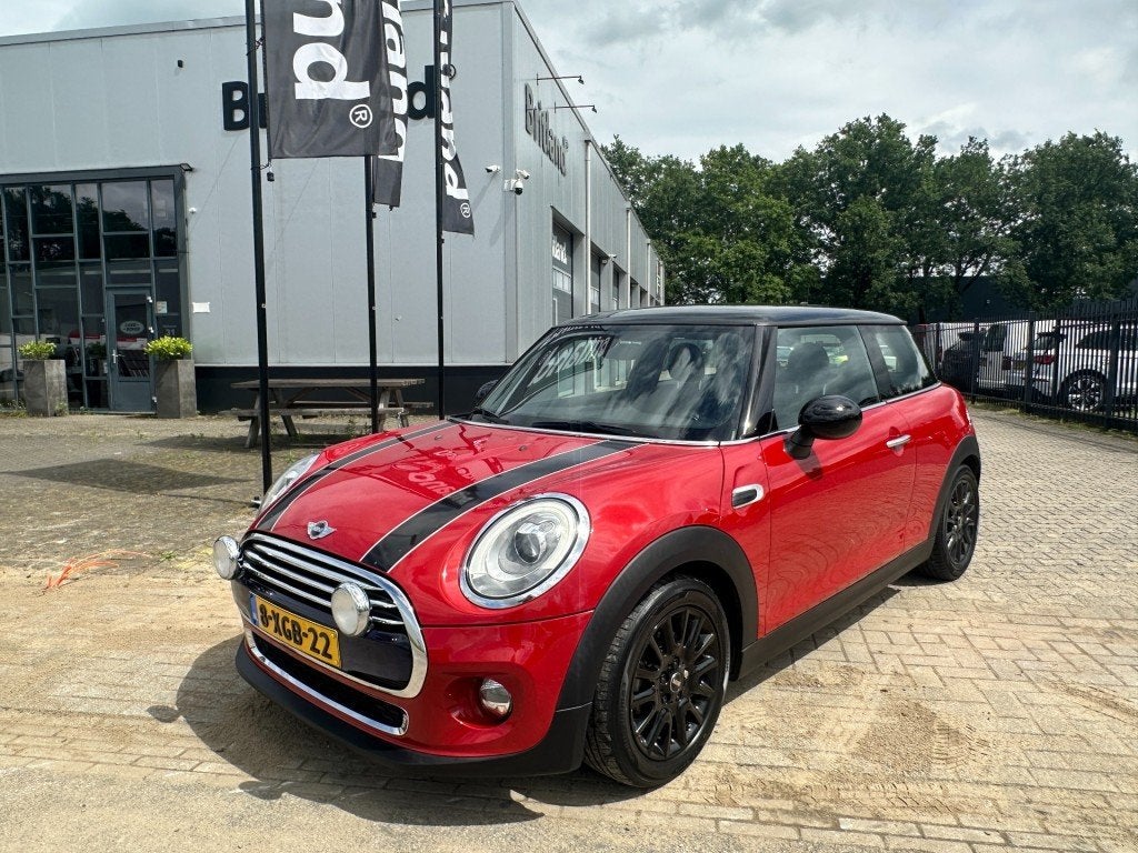 Mini COOPER 1.5 Business bj2014 *JCW *Airco *Led *Cruise *Na, Auto's, Mini, Voorwielaandrijving, 136 pk, Gebruikt, Euro 6