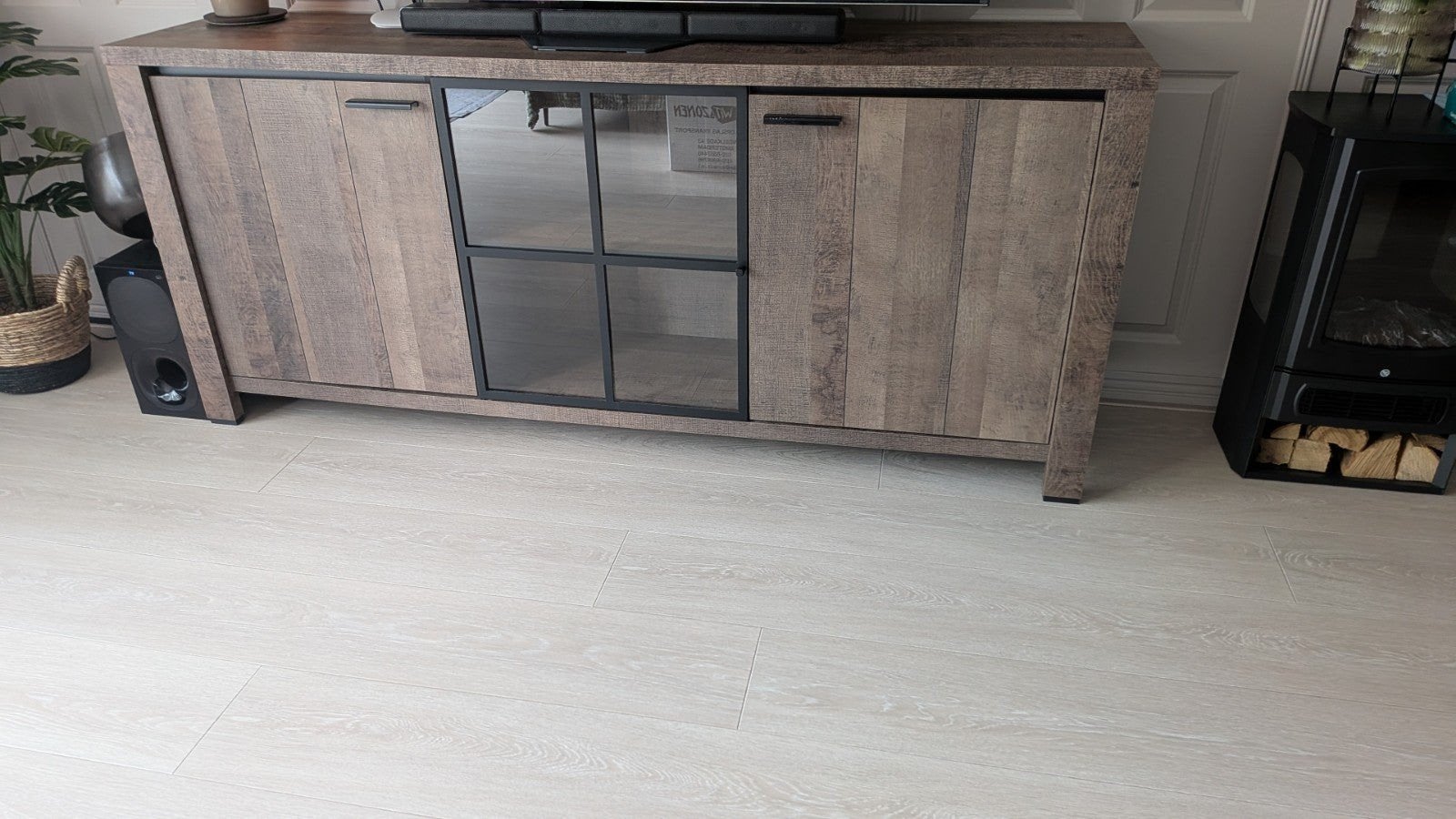 Mooi dressoir, 2 jaar oud, zo goed als nieuw, Met deur(en), 150 tot 200 cm, Ophalen of Verzenden, Zo goed als nieuw