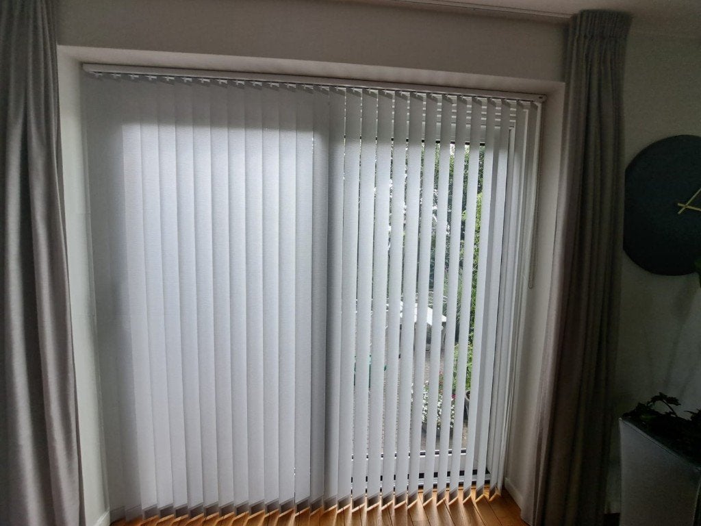 Verticale lamellen wit hoogte 224 cm breedte 220 cm, Huis en Inrichting, Ophalen, Overige materialen, Gebruikt, Wit