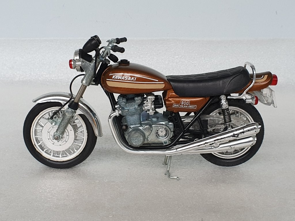 Polistil: Kawasaki 900 (1/10), Hobby en Vrije tijd, Ophalen of Verzenden, Gebruikt, Motor