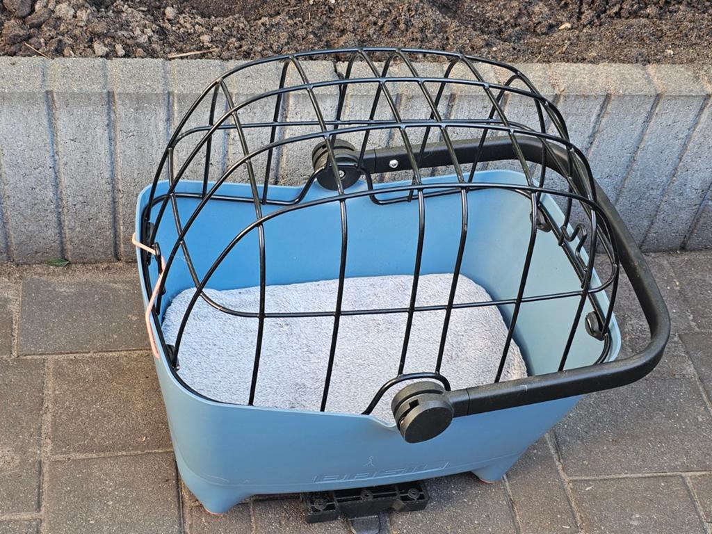 Basil Hondenfietsmand voor achterop de fiets, Fietsen en Brommers, Fietsaccessoires | Aanhangers en Karren, Zo goed als nieuw