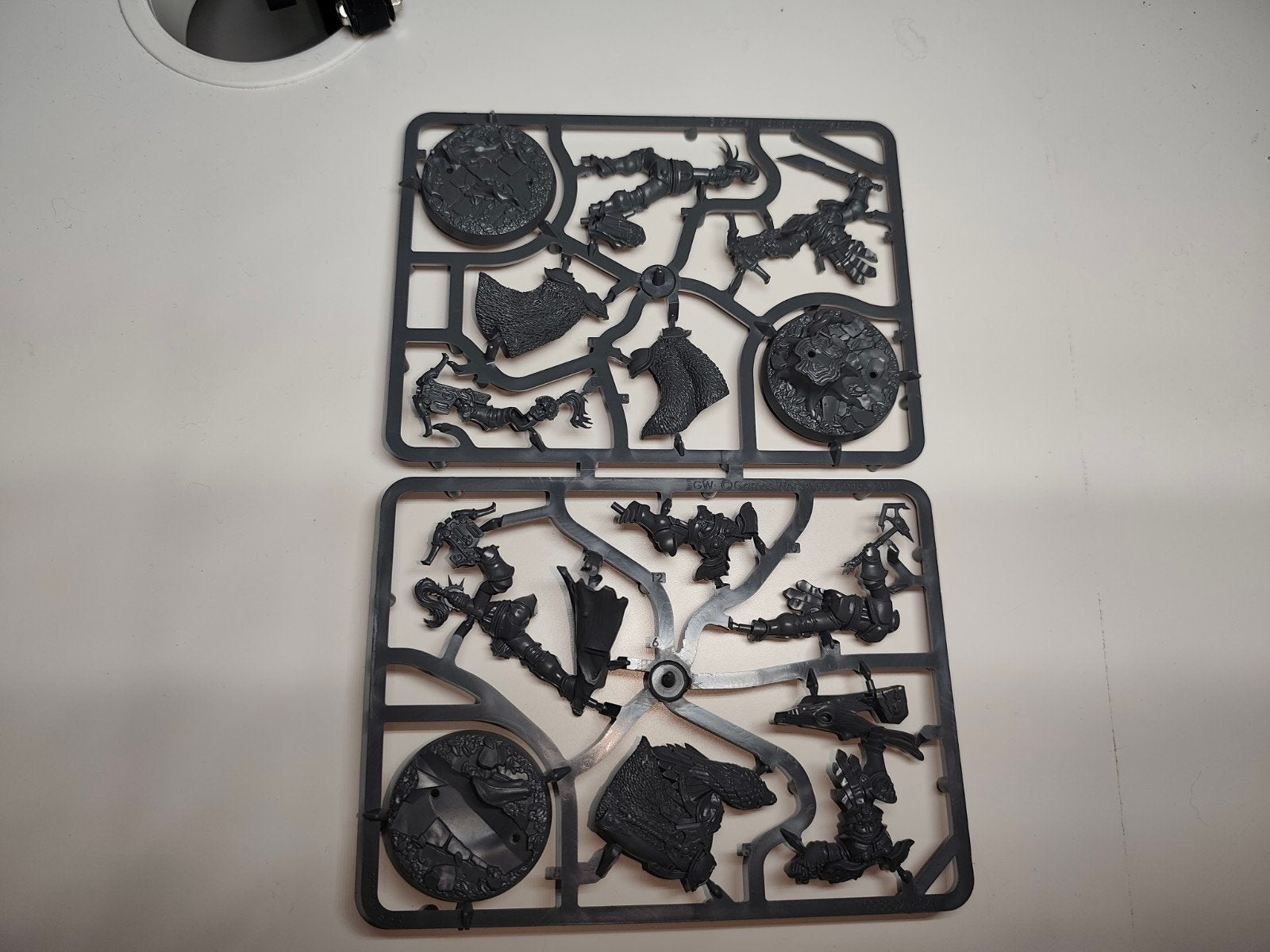 Warhammer Age of Sigmar The Farstriders, Ophalen of Verzenden, Zo goed als nieuw, Warhammer, Figuurtje(s)