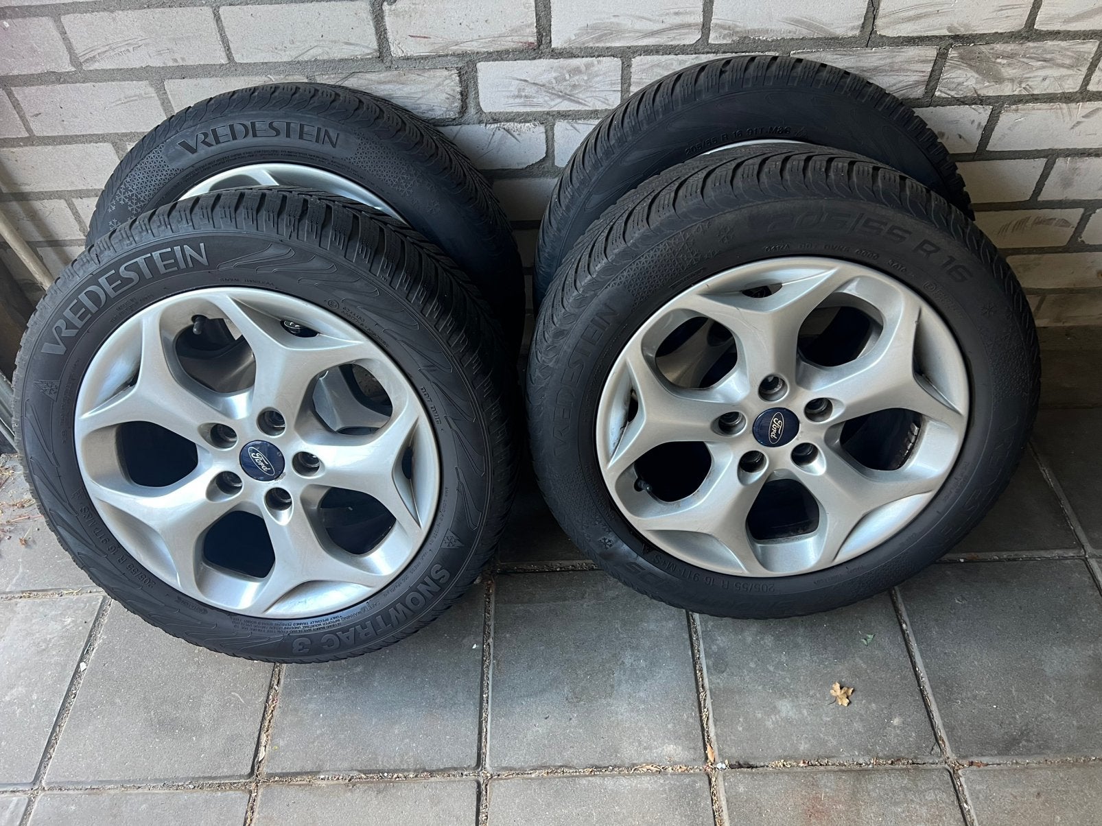Tekoop origineel 16inch Ford Focus velgen met winterbanden, Ophalen, Velg(en), 16 inch, 205 mm
