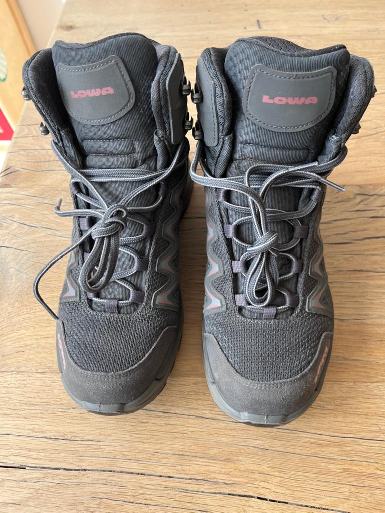 Lowa wandelschoenen dames, grijs/roze, maat 39,5, Ophalen of Verzenden, Zo goed als nieuw, Schoenen