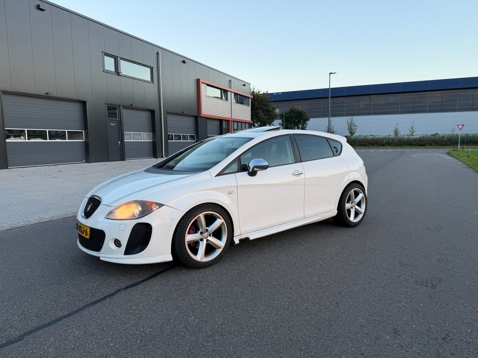 Seat Leon 1.8 TSI 118KW DSG 2009 Wit, 15 km/l, 680 kg, 4 cilinders, Wit