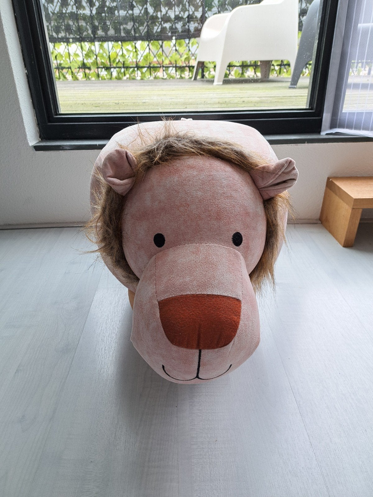 Te koop: leeuwen kruk, Ophalen, Zo goed als nieuw, Overige typen