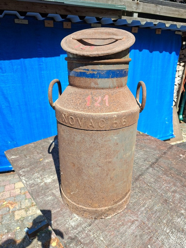 melkbus met melkzeef en filters, Ophalen