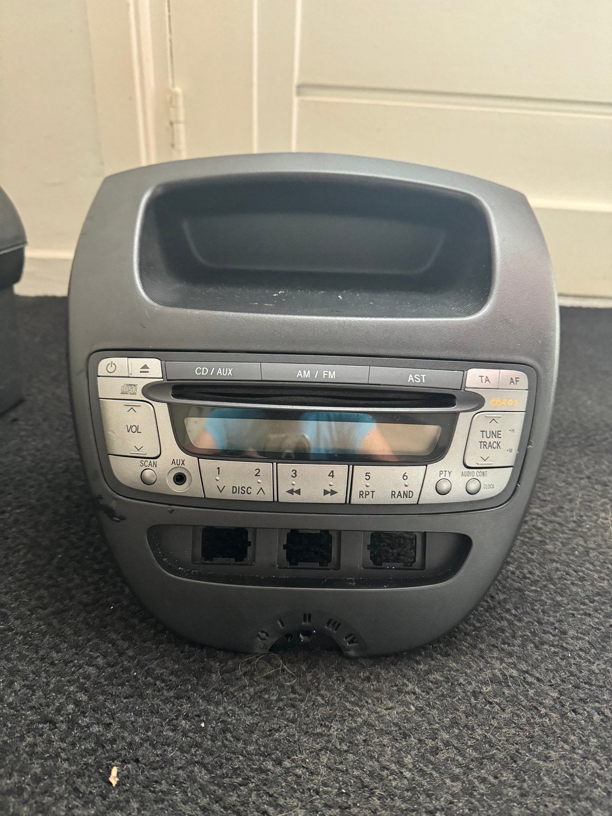 Toyota Aygo/Citroën C1/Peugeot 107 radio met dashboard, Ophalen, Gebruikt