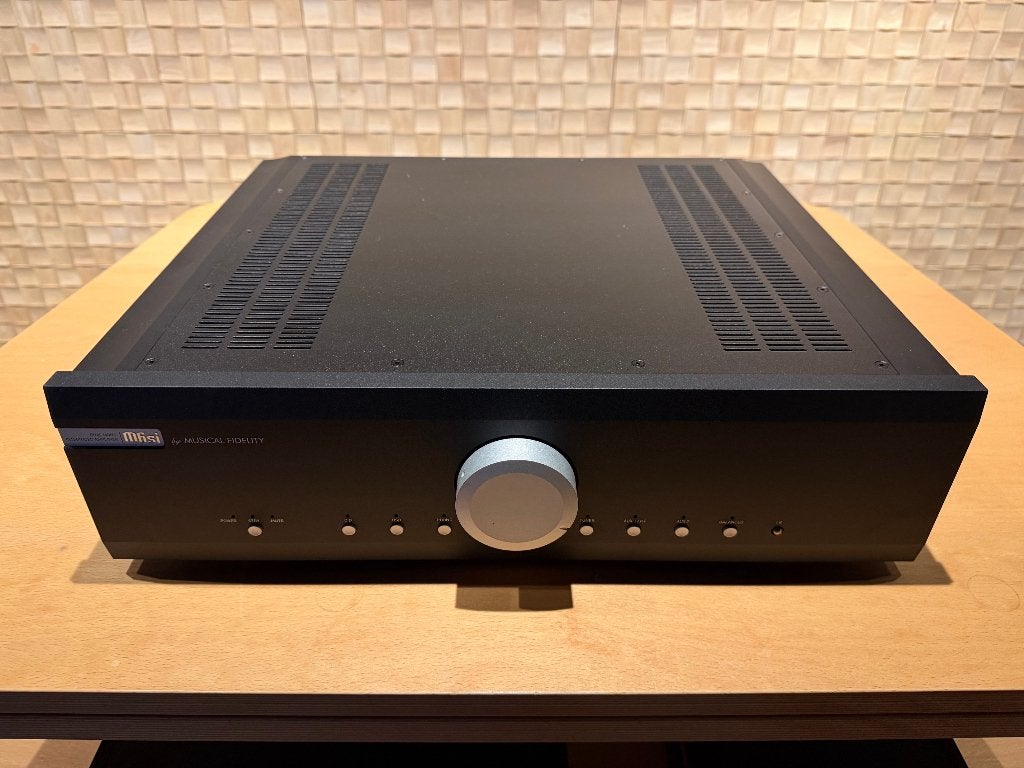 Musical Fidelity M6si - 3 maanden oud - als nieuw, Fidelity 1, Info@musicalfidelity.co.uk, Zo goed als nieuw, 120 watt of meer