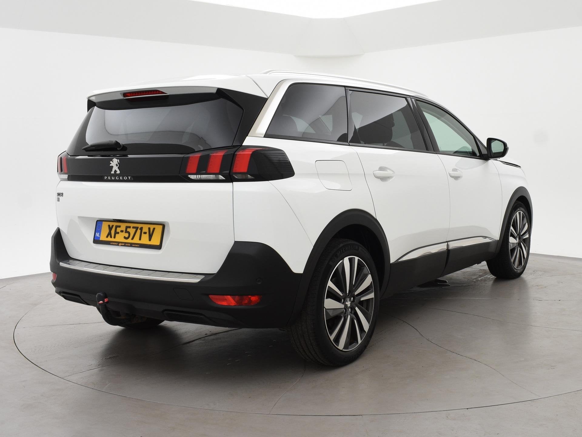 Peugeot 5008 1.2 PT 130 PK 7-PERSOONS PREMIUM + MASSAGE | TR, Auto's, Voorwielaandrijving, Gebruikt, 1199 cc, Wit