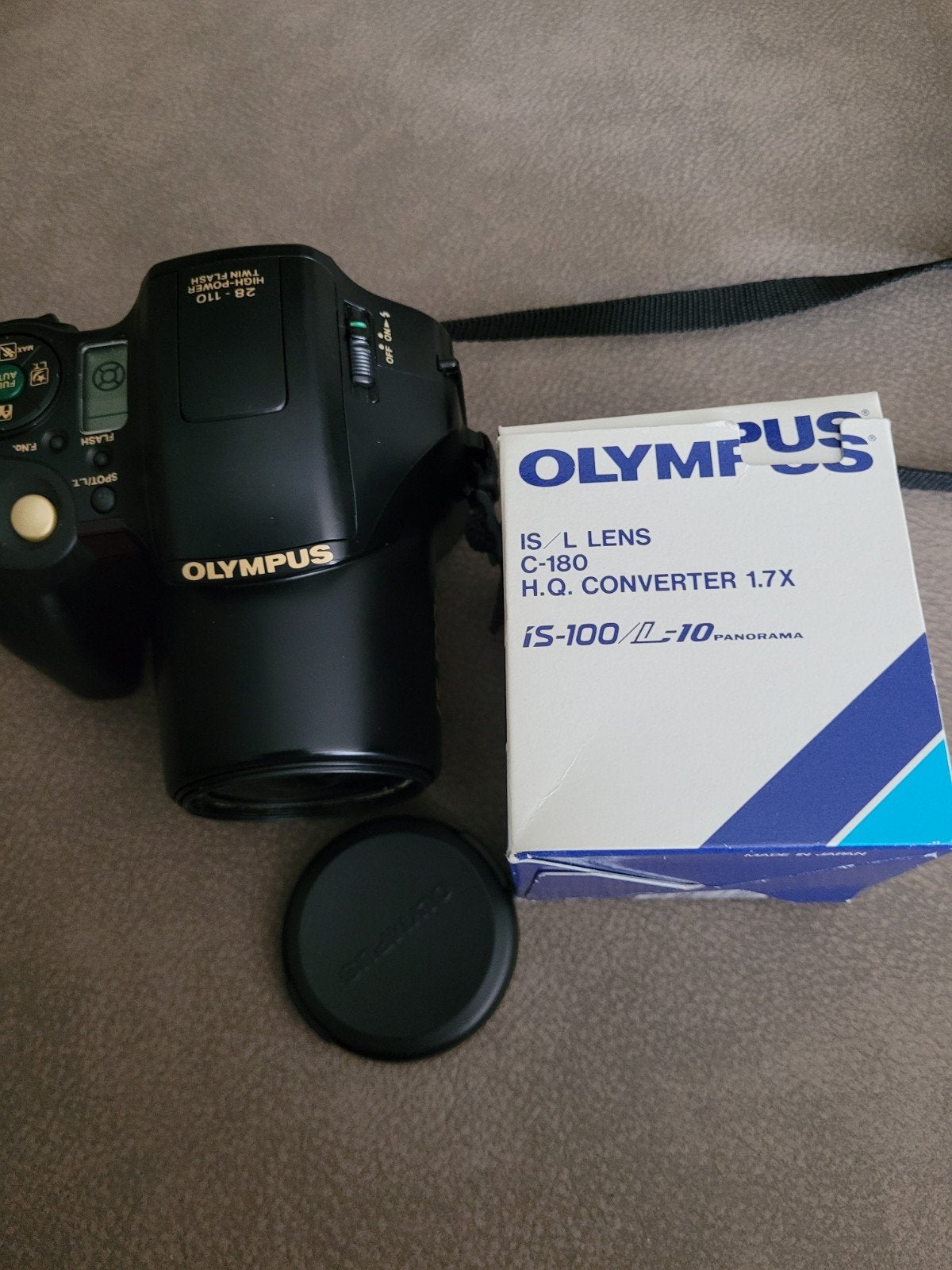 Olympus IS-100 S spiegelreflexcamera met accessoires, Ophalen of Verzenden, Gebruikt, Spiegelreflex, Olympus