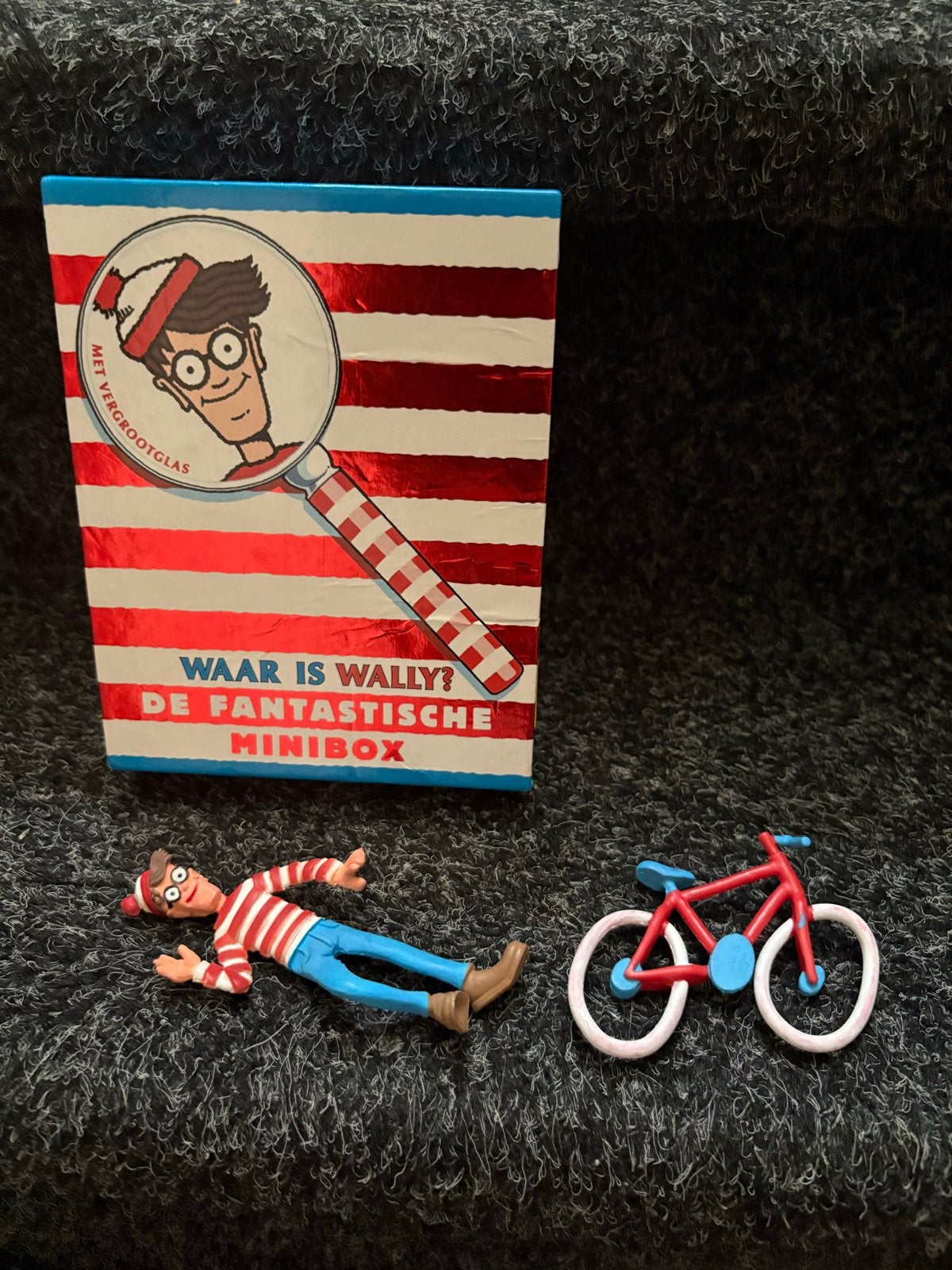 Waar is Wally? Minibox met figuur en 5 boeken, Verzenden, Zo goed als nieuw, Fictie algemeen