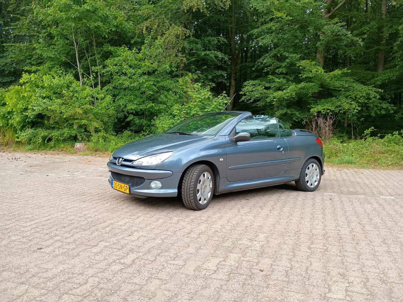 Peugeot 206 1.6 16V CC Cabrio 2006 Grijs, Auto's, Voorwielaandrijving, 4 cilinders, Cabriolet, 4 stoelen
