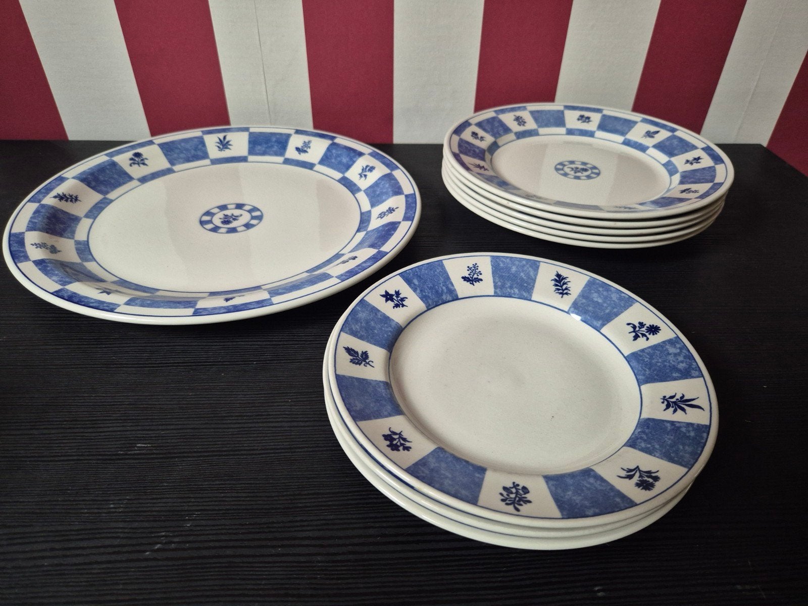 Churchill Blue and White serviesdelen, Huis en Inrichting, Ophalen of Verzenden, Gebruikt, Bord(en)