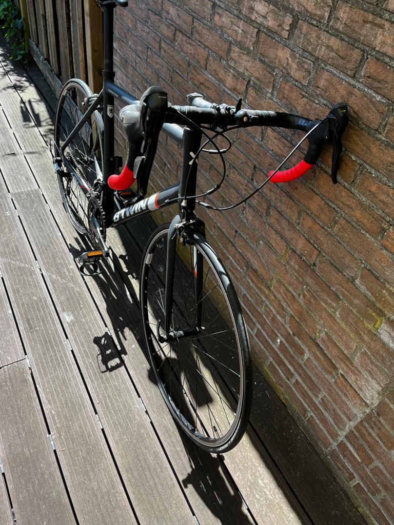 B'TWIN Triban racefiets, aluminium frame, 28 inch, Gebruikt, Velgrem, Aluminium