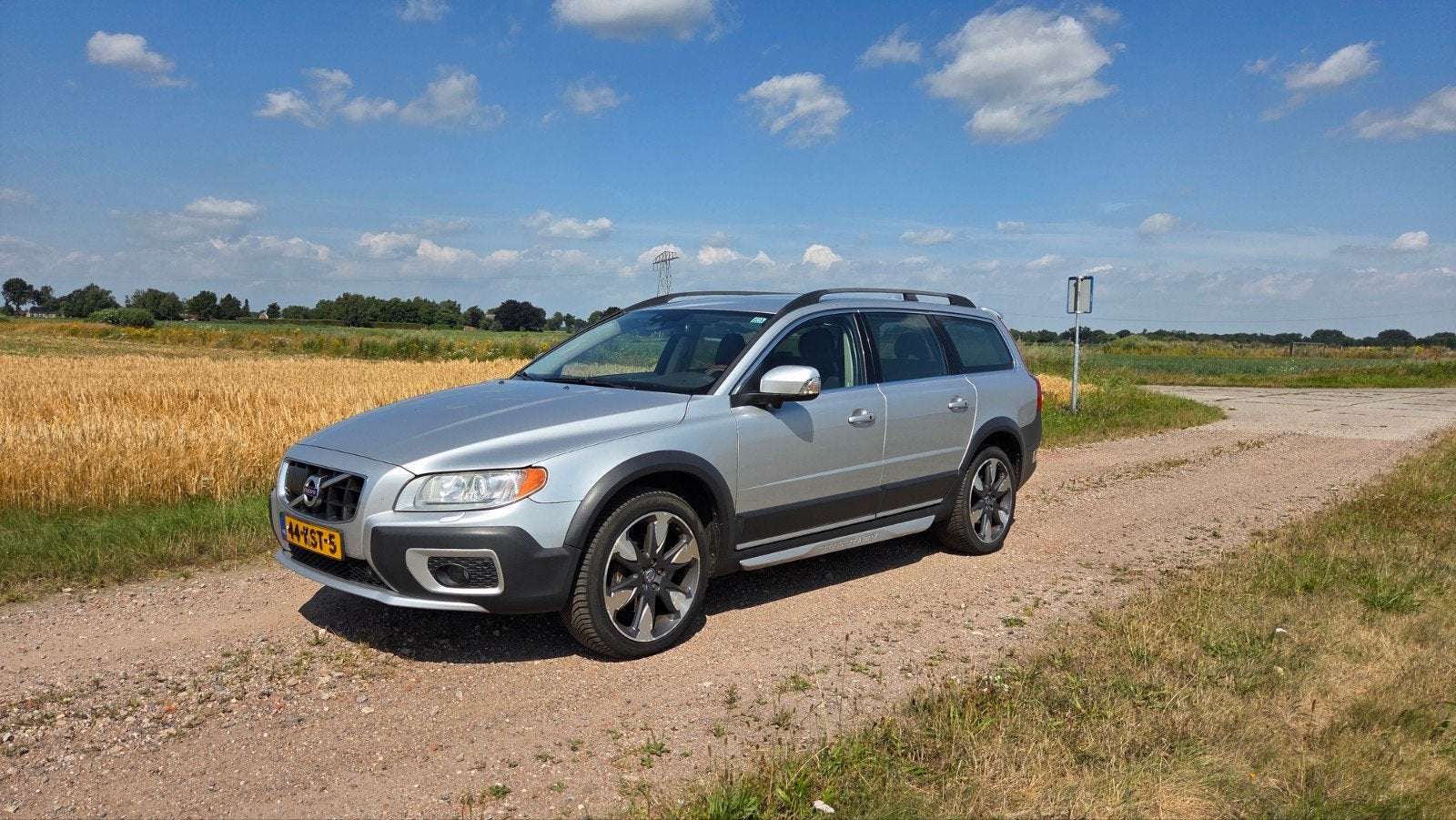 Volvo XC70 2.4 D Geartronic 2010 Grijs, Auto's, Volvo, 1800 kg, 1634 kg, XC70, Stationwagon