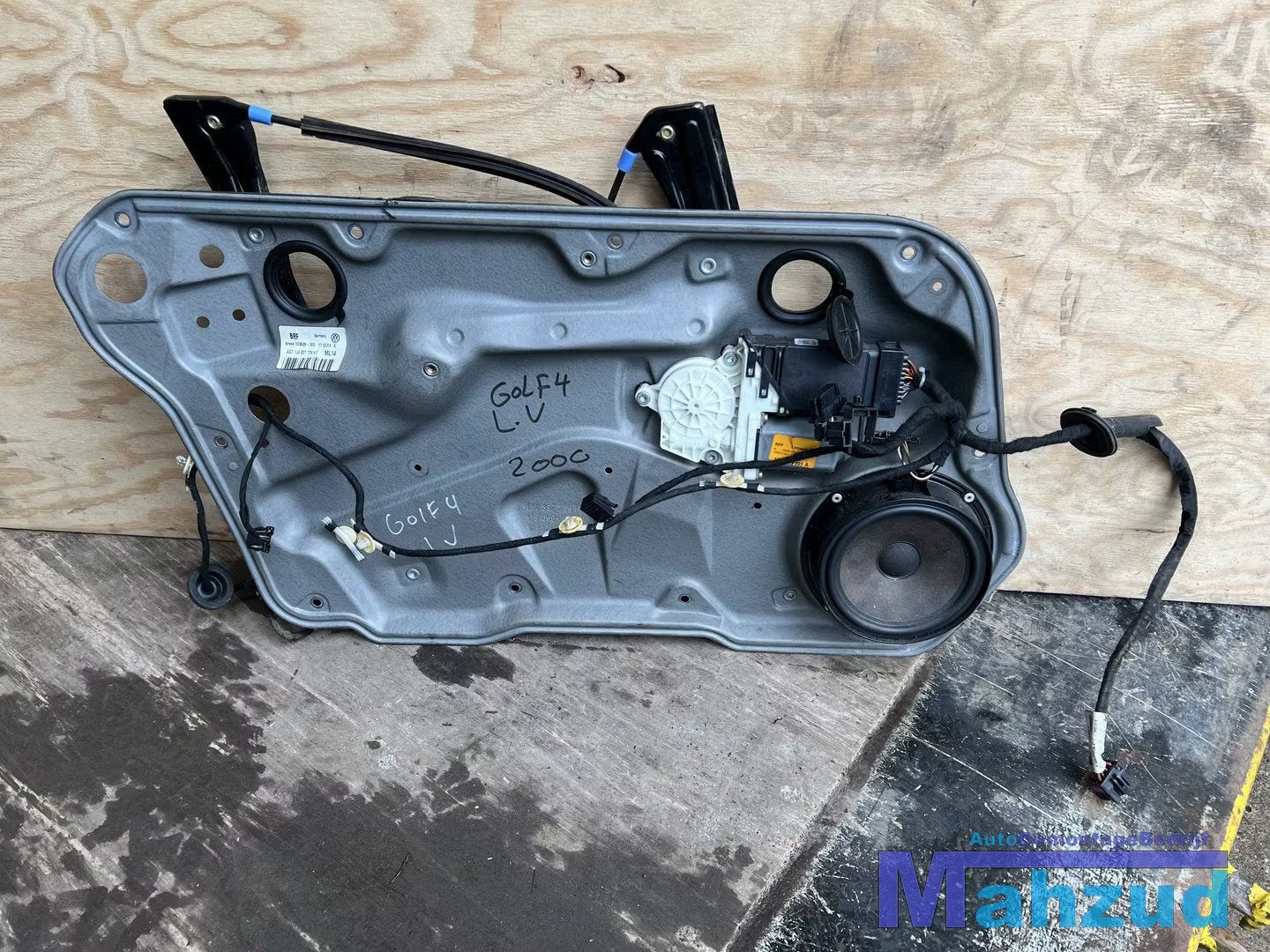 VW GOLF 4 Links voor raammechaniek raammotor 1998-2003, Gebruikt, Volkswagen, Volkswagen AG, Berliner Ring 2
38440  Wolfsburg, DE