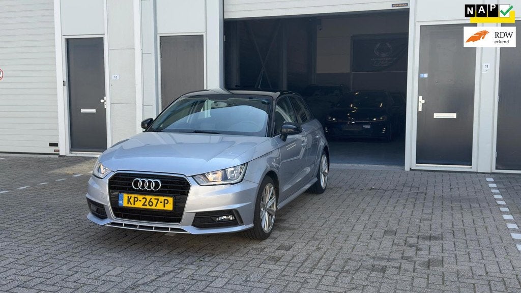 Audi A1 Sportback Audi A1 Sportback 1.0 TFSI S-LINE Lichte s, Auto's, Stof, 95 pk, 4 stoelen, 23 km/l