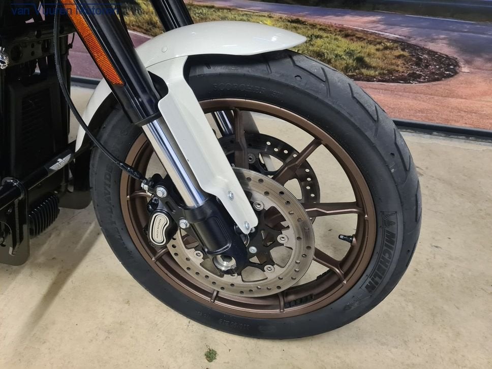 Foto 4 van HARLEY-DAVIDSON 5HD LOW RIDER ST FXLRST (bj 2023)