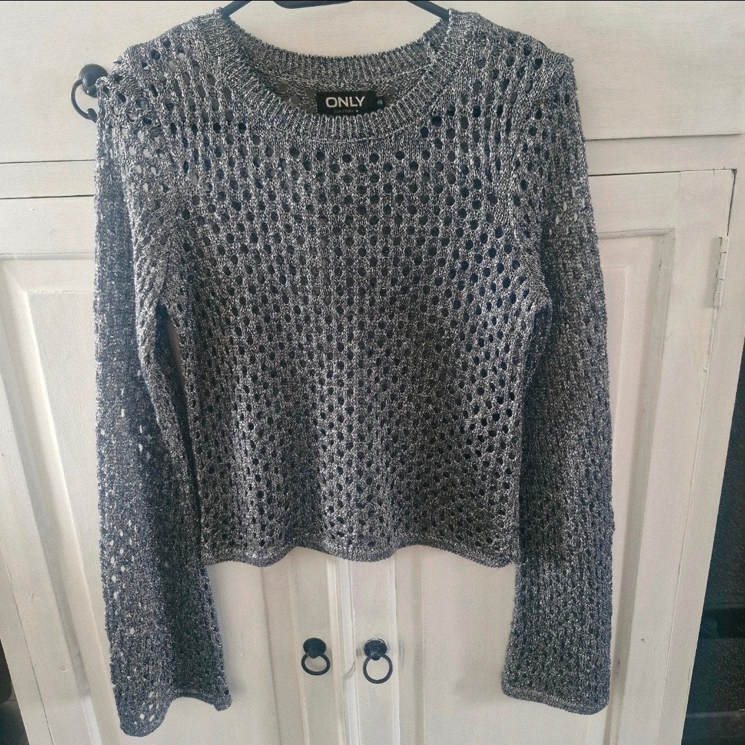 ONLY trui met uitlopende mouwen en glansdraad, Ophalen of Verzenden, Maat 34 (XS) of kleiner, Grijs, ONLY