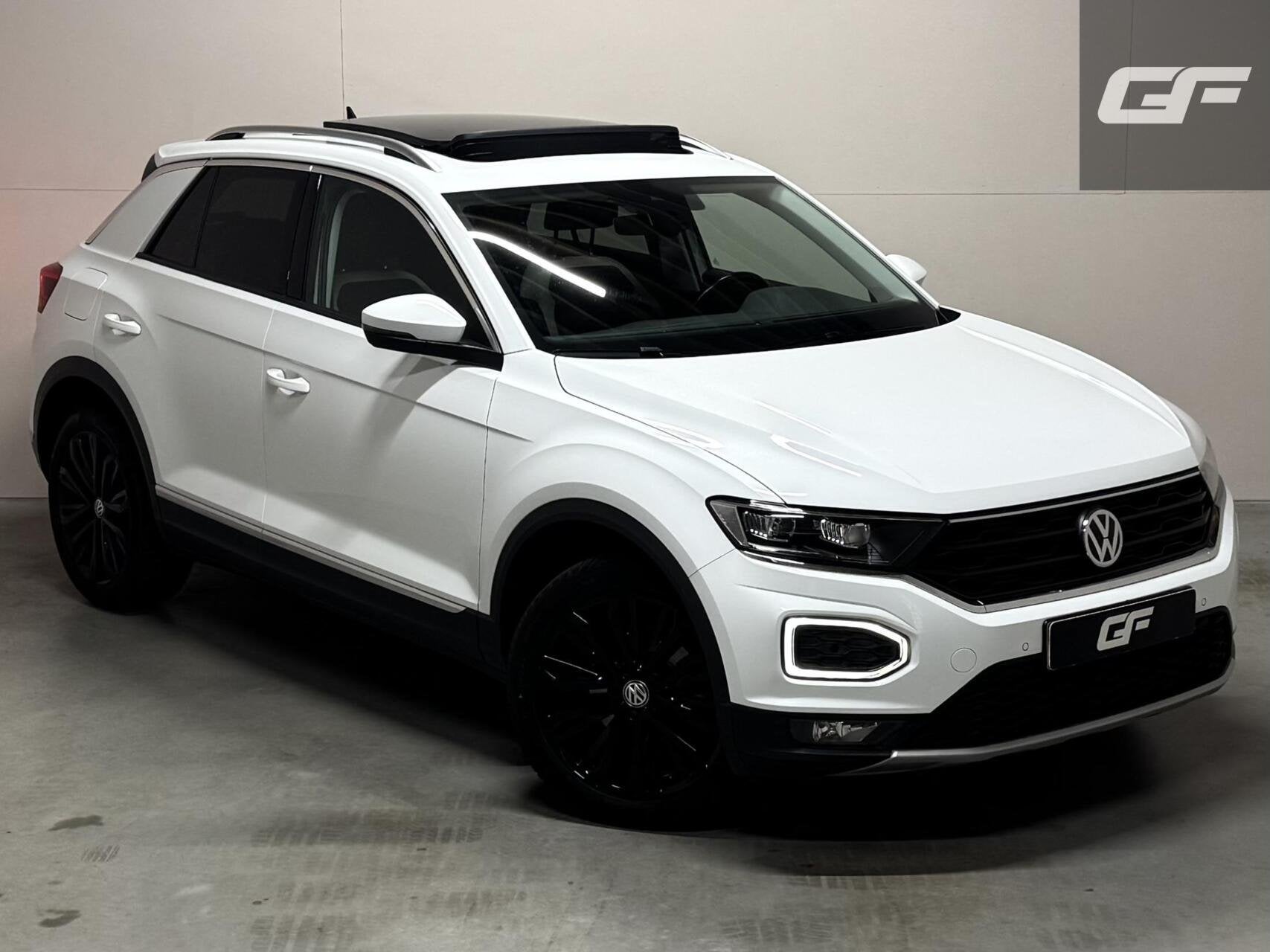 Volkswagen T-Roc 1.5 TSI Sport Pano Virtual Acc Carplay Navi, Auto's, Euro 6, 4 cilinders, Wit, Origineel Nederlands