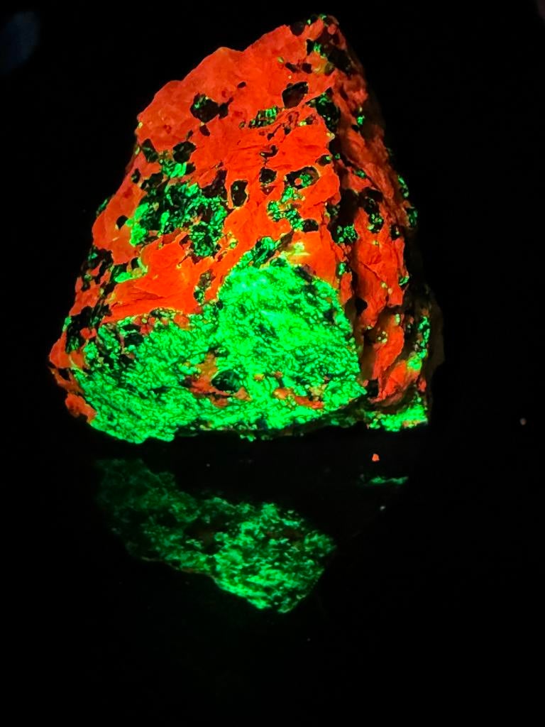 Fel fluorescerend willemite en calcite, sterling hill, usa., Ophalen of Verzenden