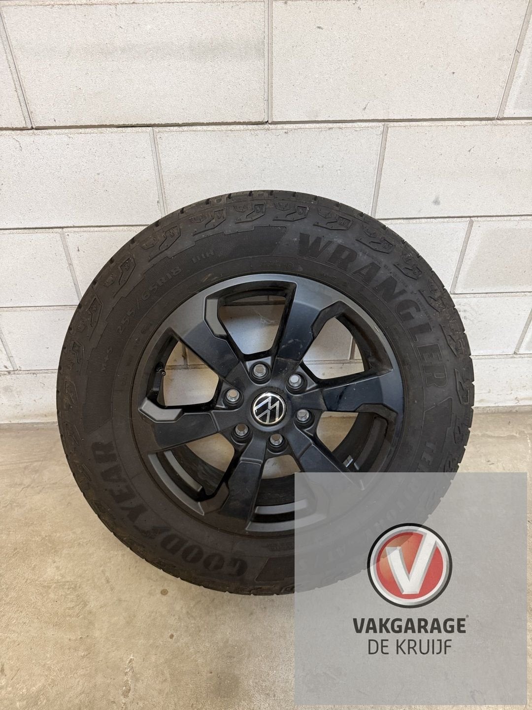 VW Amarok PanAmericana origineel set N1XC-1007-B1A N1XC-1007, Ophalen, 18 inch, 255 mm, -