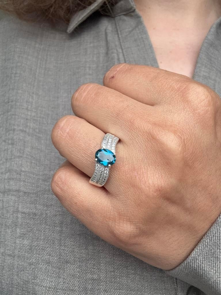 Zilveren ring met topaas, 18 tot 19, Ophalen of Verzenden, Met edelsteen, Dame