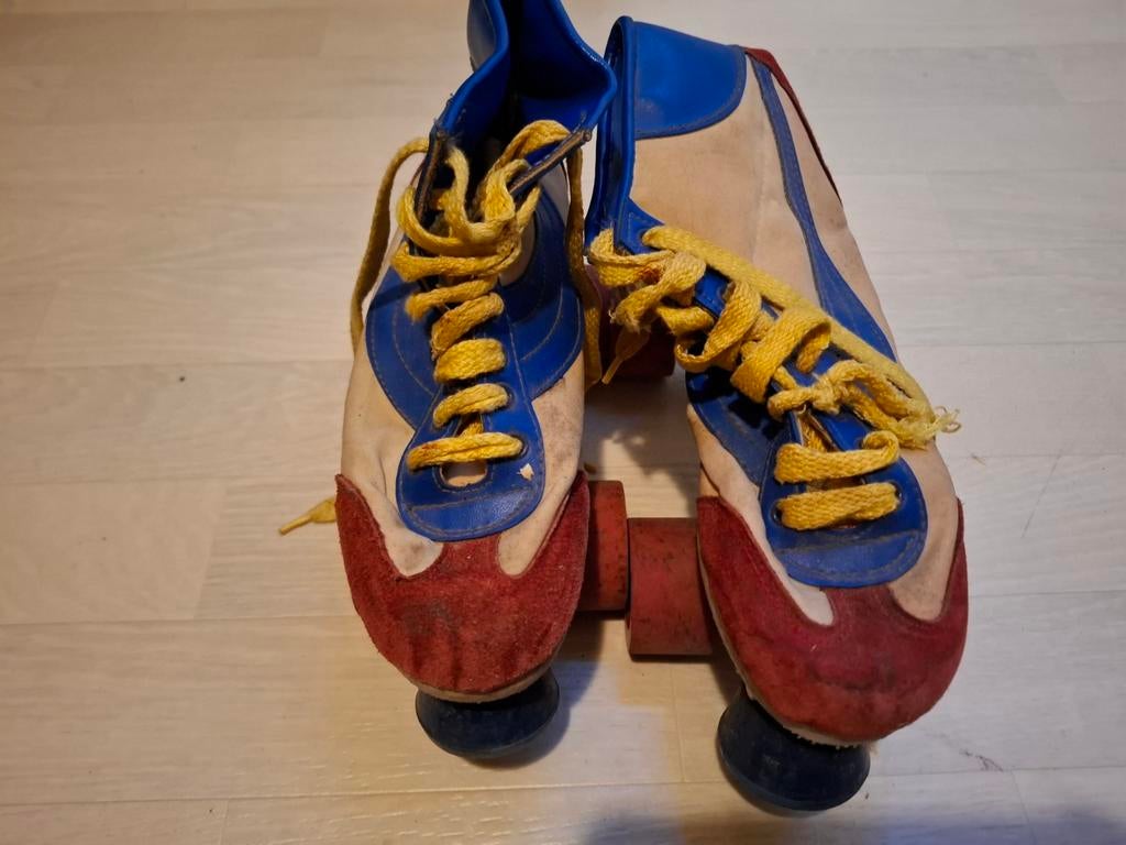 Originele rolschaatsen uit de jaren '80 maat 37, Ophalen