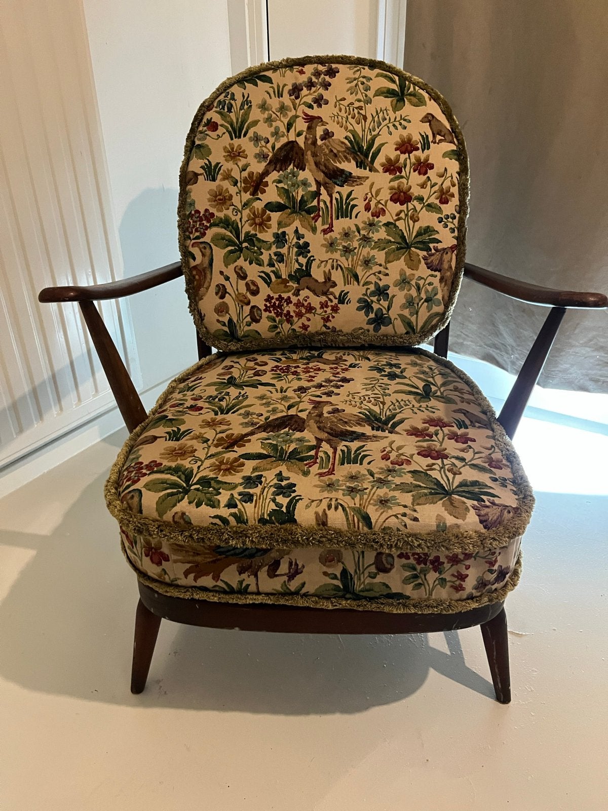 2 Ercol lounge stoelen met bloemenprint, Ophalen of Verzenden