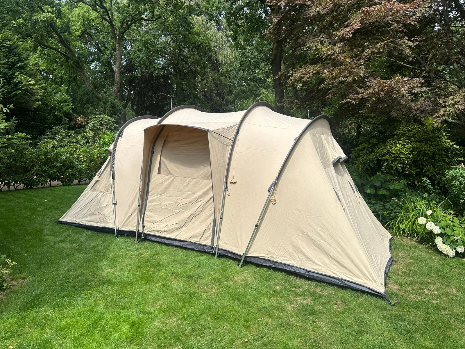 Wildebeast kiaora tunneltent - Ruime 5-persoons tent, Ophalen, Zo goed als nieuw, Tot en met 5