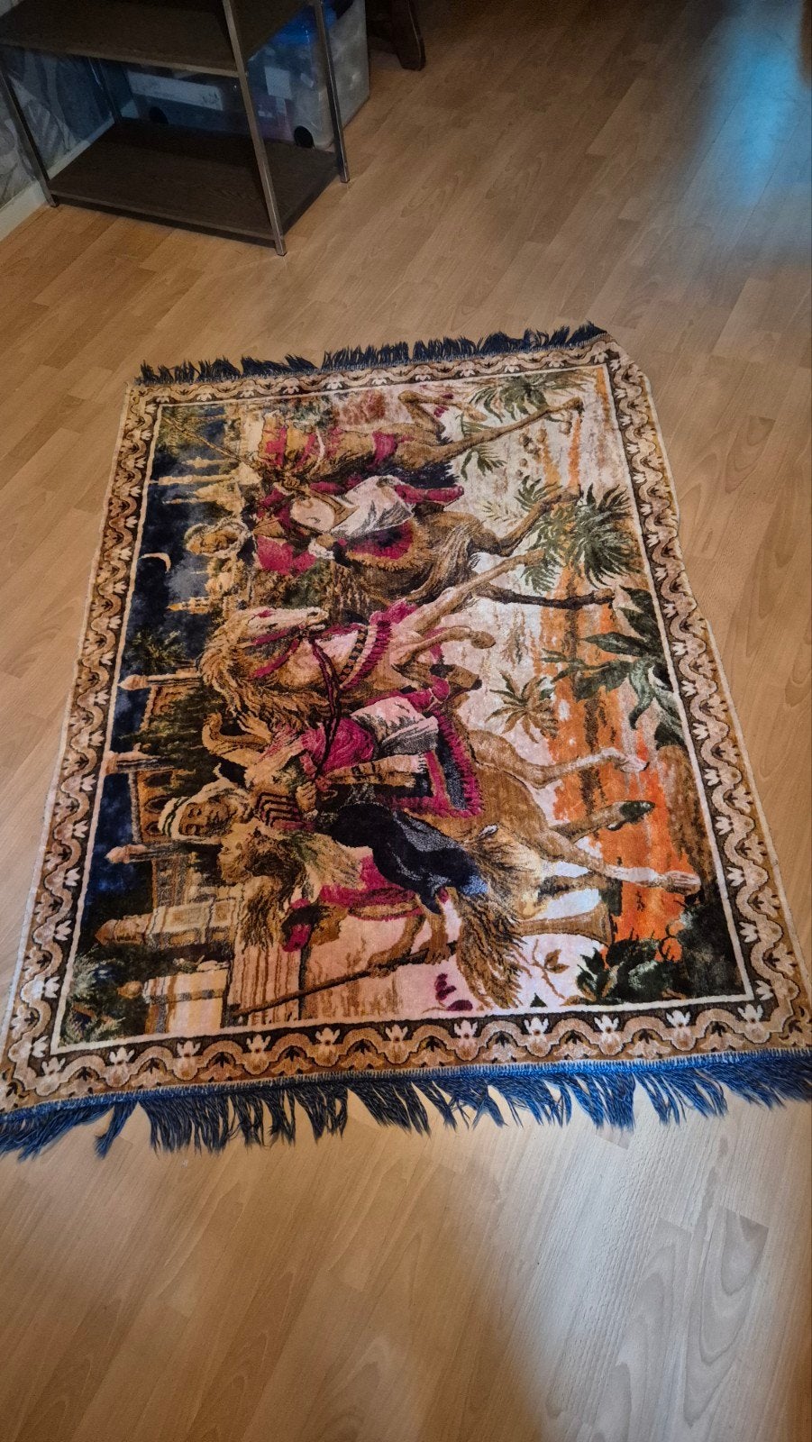 Vintage wandtapijt met ruiters en kamelen, Ophalen, Oosters, Vintage, Gebruikt, 50 tot 100 cm