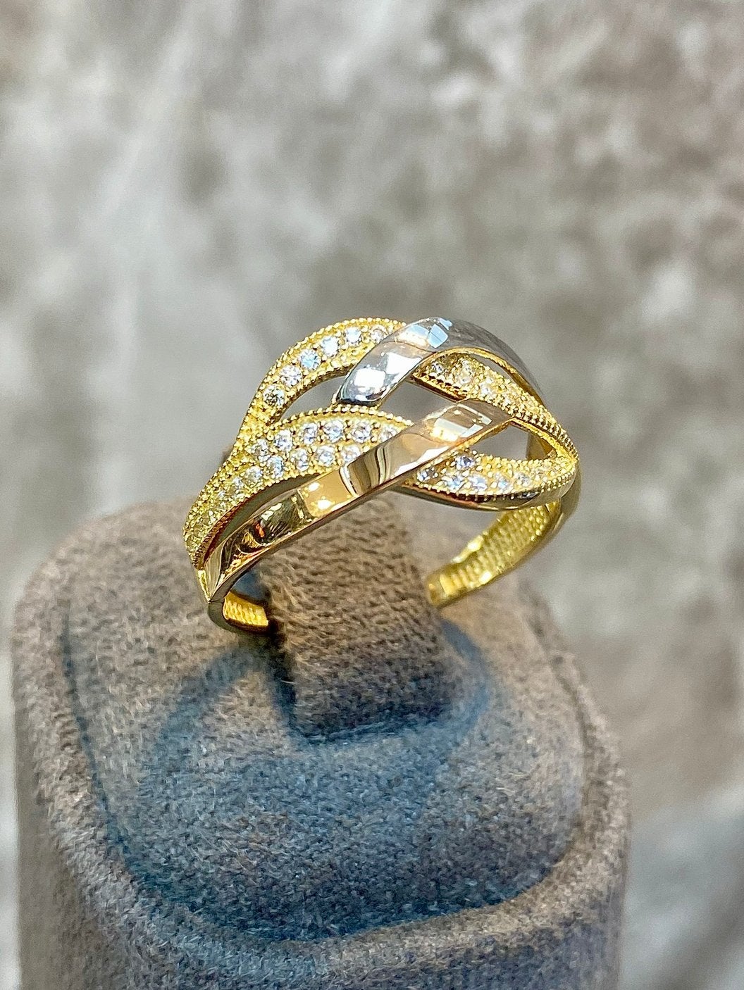 14k Gouden Tricolor Ring, Nieuw, Ophalen of Verzenden, 17 tot 18, Dame