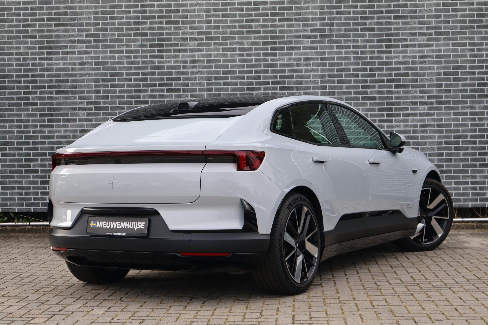 Polestar 4 Long Range Single motor 100 kWh | 22kW lader | Wa, Auto's, 12 maanden, Achterwielaandrijving, 100 kWh, 2205 kg