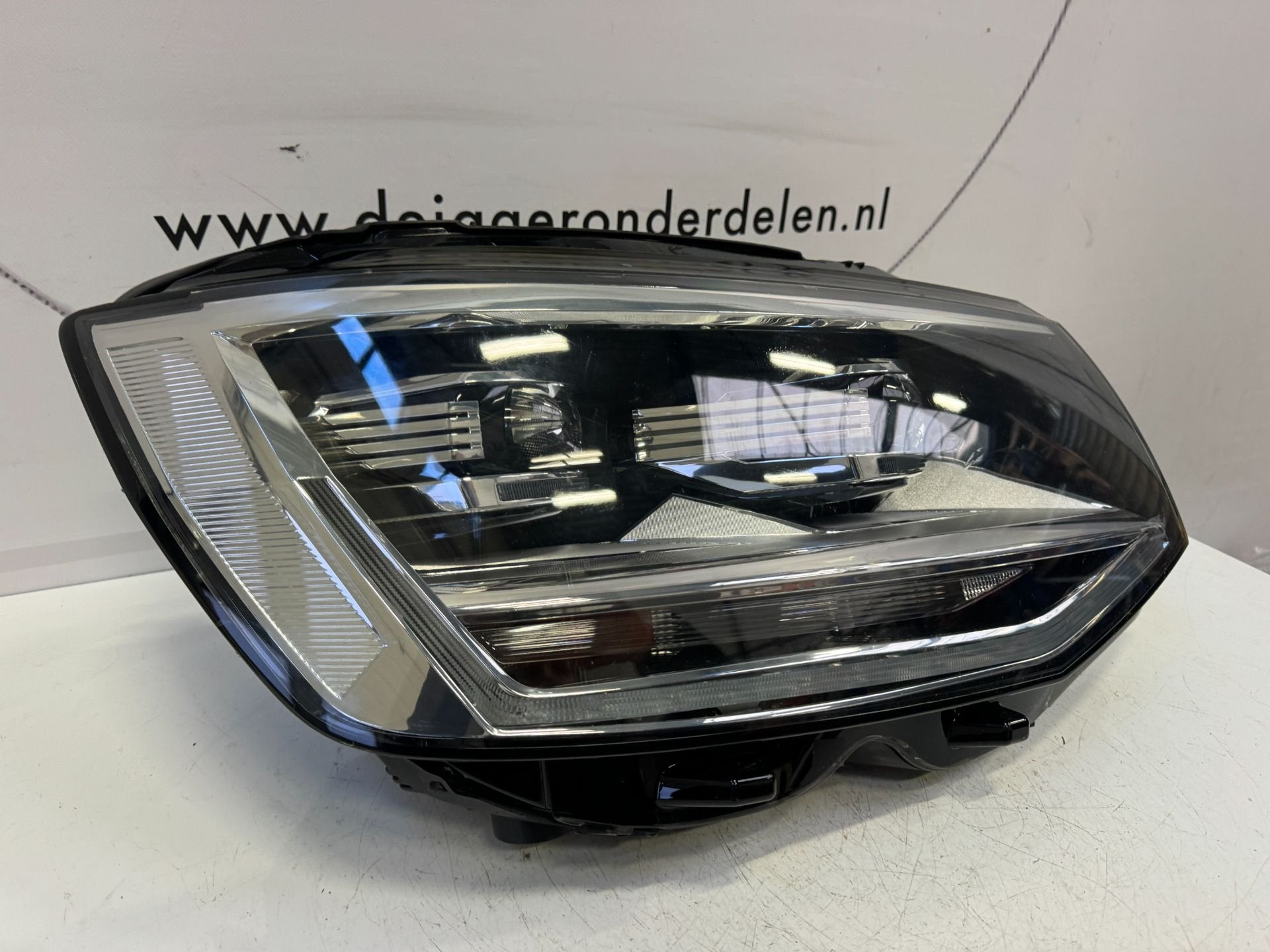 VW TRANSPORTER T6 VOL LED KOPLAMP RECHTS 7E1941036, Gebruikt, Volkswagen, Volkswagen AG, Berliner Ring 2
38440  Wolfsburg, DE