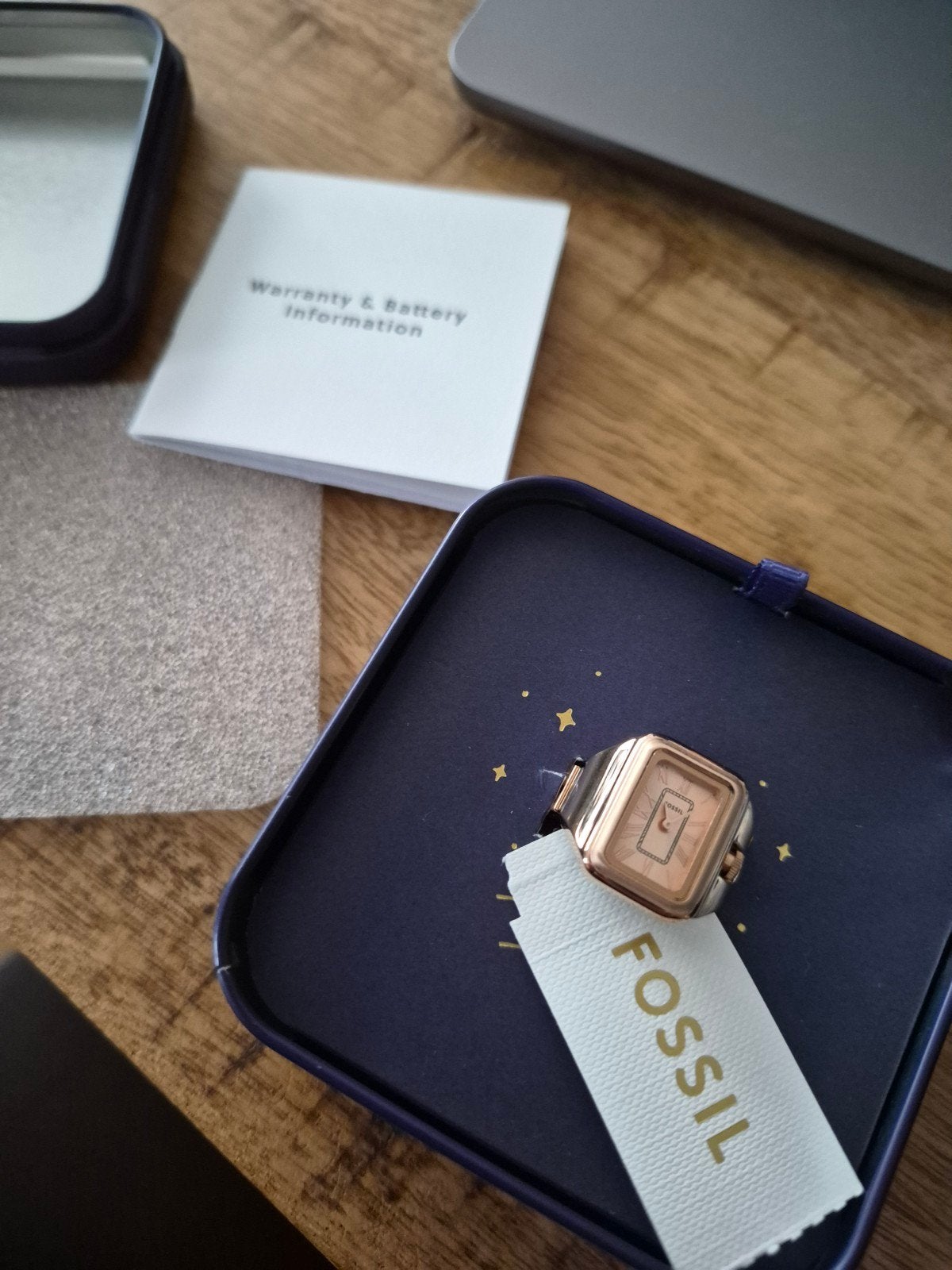 FOSSIL Rose gold coloured vinger watch, nieuw incl. doos. 1,, Ophalen of Verzenden, Nieuw, Staal, Overige merken