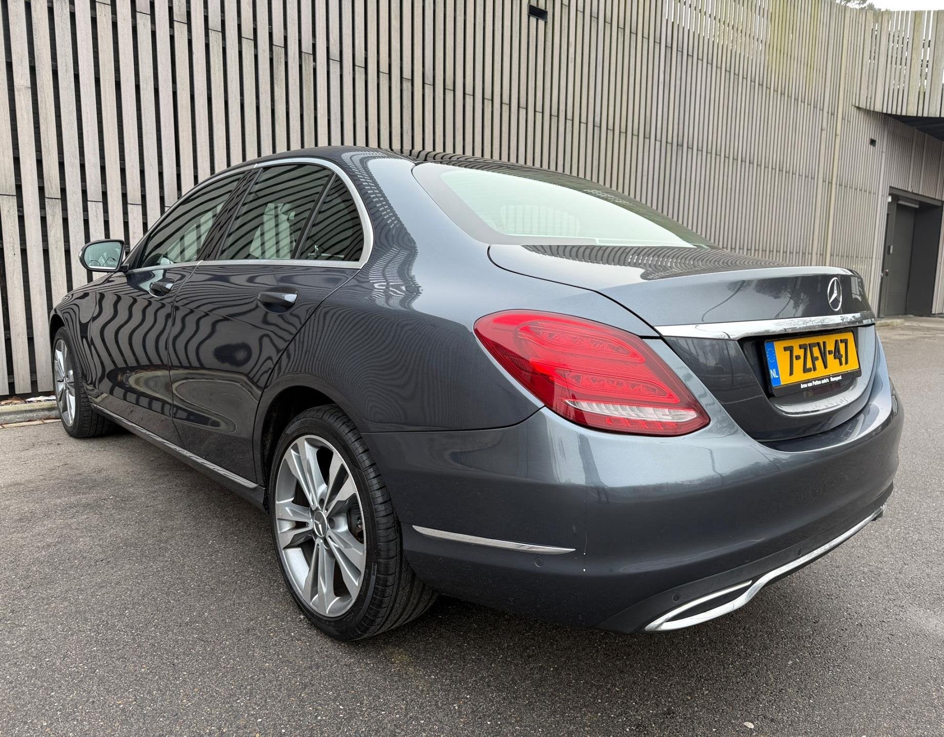 Mercedes-Benz C-klasse 180 /Panodak /Camera /Burmester/Leer, Auto's, Achterwielaandrijving, Gebruikt, Bedrijf, Sedan