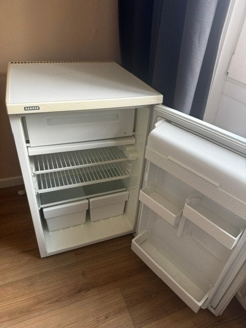 Klein koelkastje Zanker, Gebruikt, Minder dan 75 liter, 45 tot 60 cm, Met vriesvak