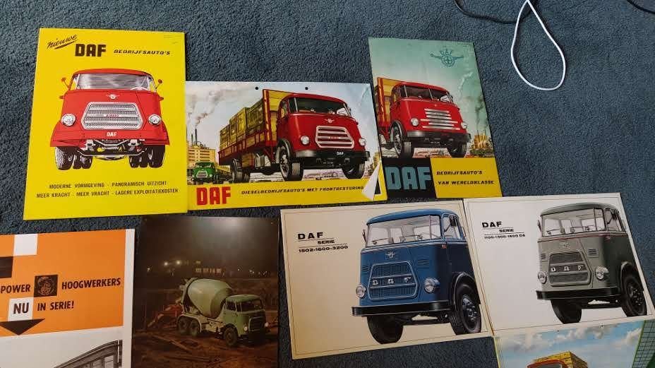 BROCHURES DAF VRACHTWAGENS 1956-1968, Ophalen of Verzenden, Gelezen, Overige merken