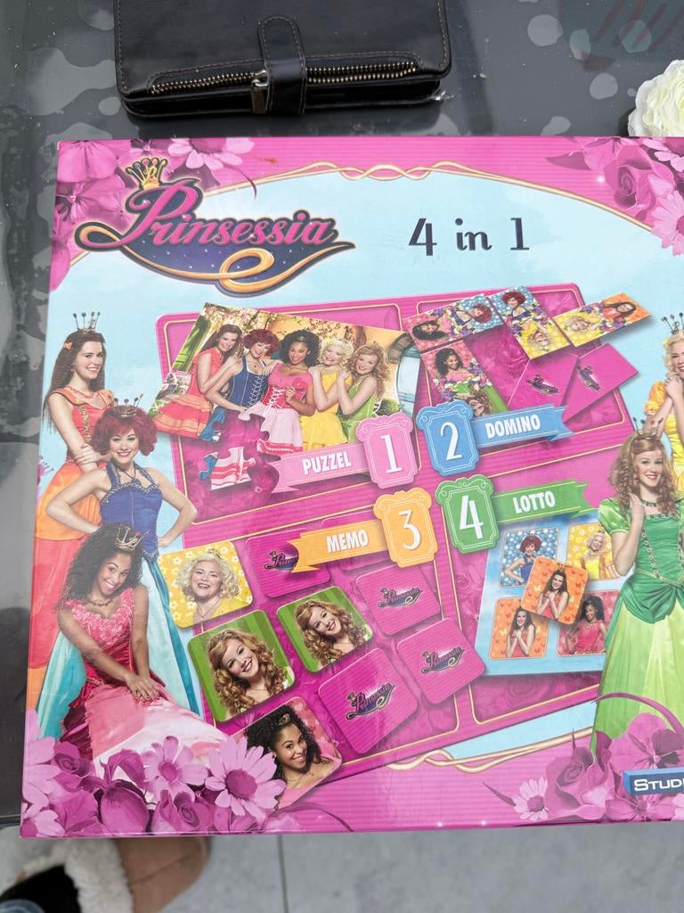 Prinsessia 4-in-1 Spellenpakket: Puzzel, Domino, Memo, Lotto, Een of twee spelers, Ophalen of Verzenden, Gebruikt