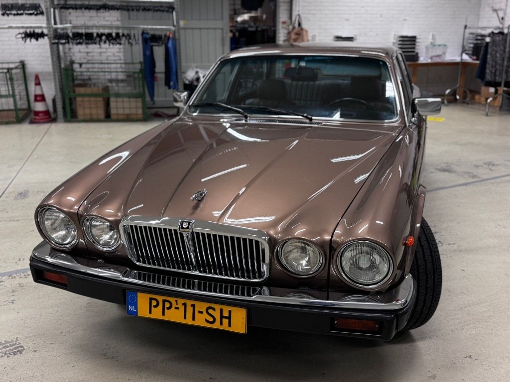 Jaguar Sovereign