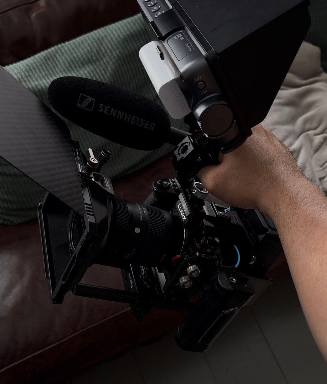 Lumix S5II + 28-70mm F2.8 Sigma + Cage + Godox V1 & X3 trigg, Ophalen of Verzenden, Zo goed als nieuw, Standaardlens