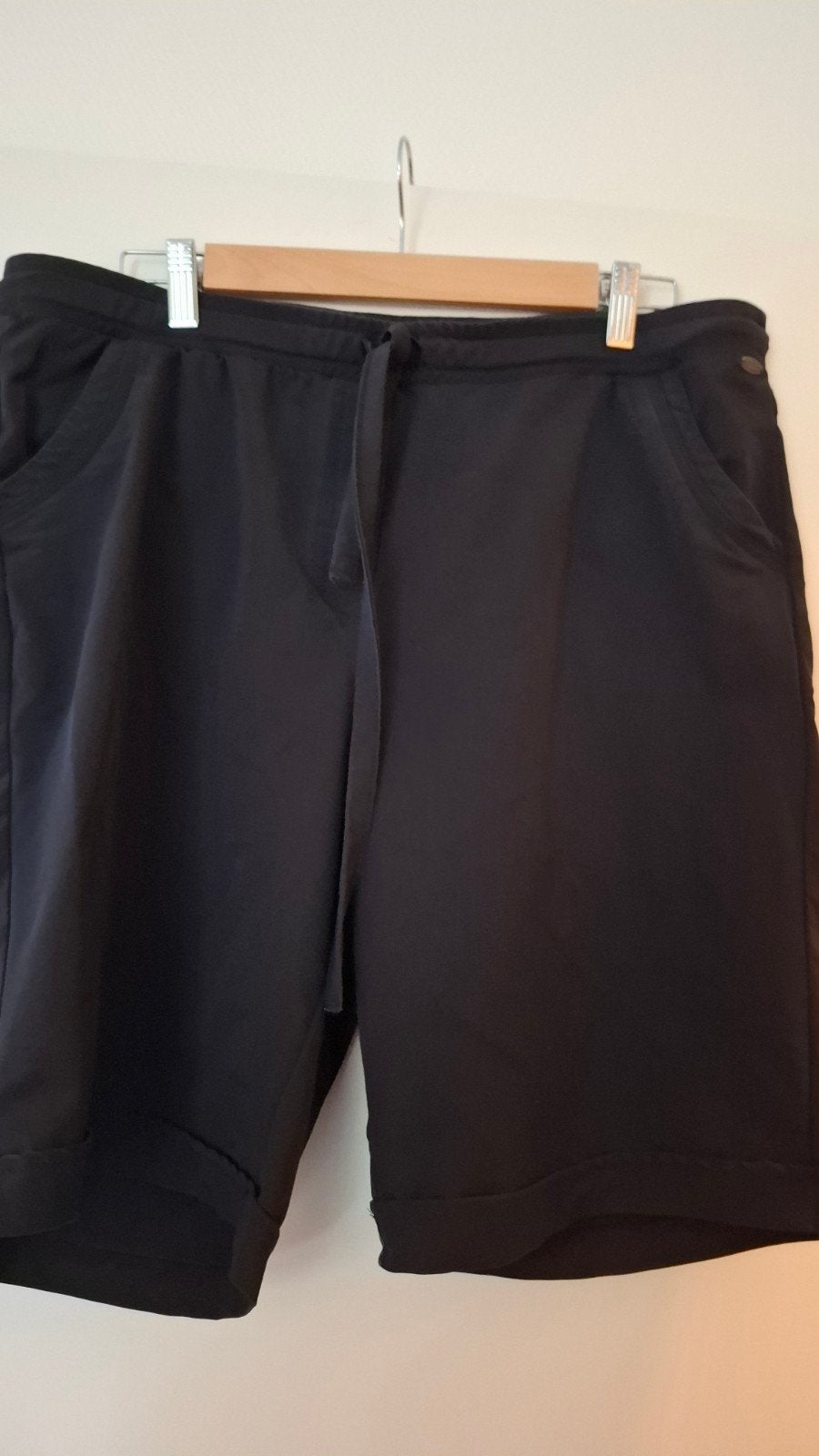 Korte broek zwart maat 44 van Didi, Kort, Zwart, Maat 42/44 (L), Ophalen of Verzenden