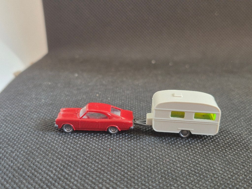Wiking N22 - Opel Rekord met éénassige caravan (16138), Overige merken, Gebruikt, Gelijkstroom, Overige typen