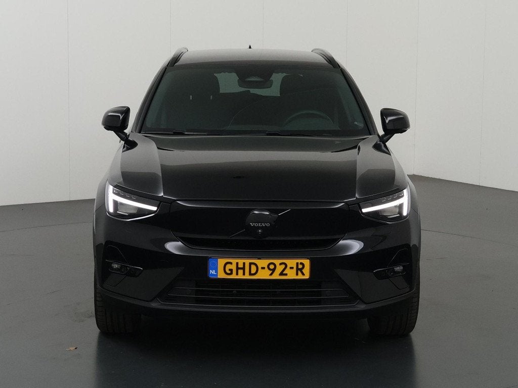 Volvo EX40 Single Motor Extended Range Plus Black Ed. 82 kWh, Auto's, Volvo, Automaat, Automatische klimaatregeling, Gebruikt