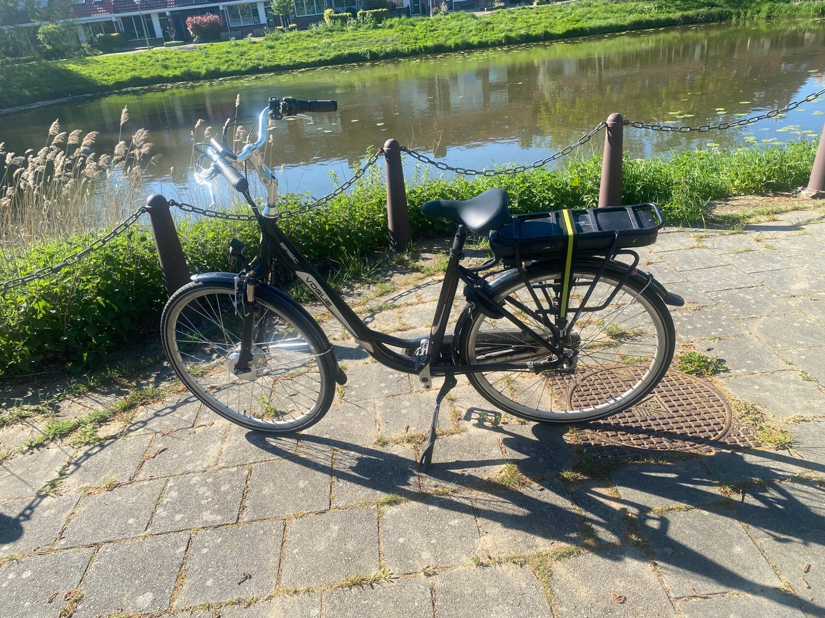 Elektronische dames fiets VOGUE basic, Fietsen en Brommers, Fietsen | Dames | Omafietsen, Velgrem, 56 cm of meer, Ophalen of Verzenden