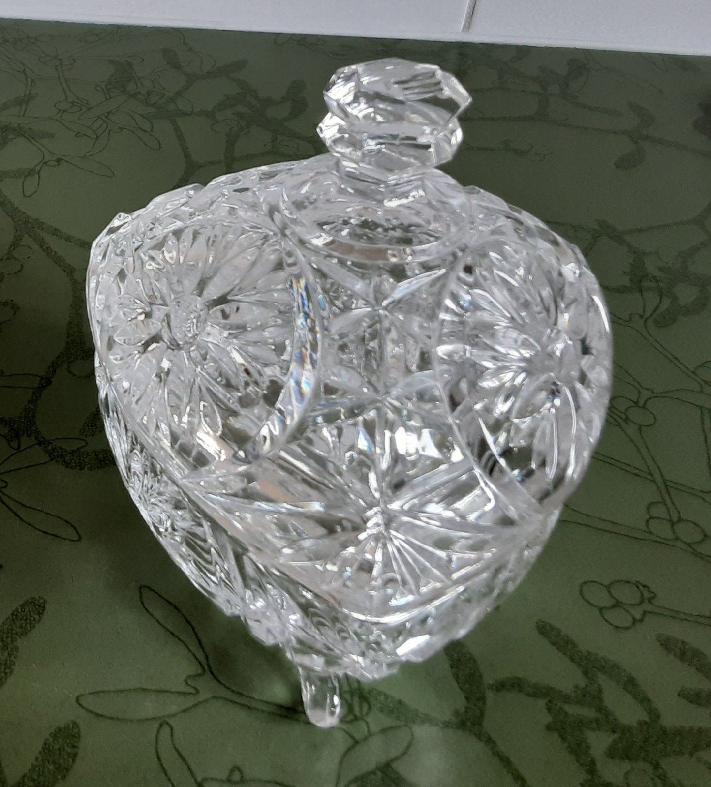 Kristallen driehoekschaaltje op pootjes, Antiek en Kunst, Antiek | Glas en Kristal, Ophalen of Verzenden